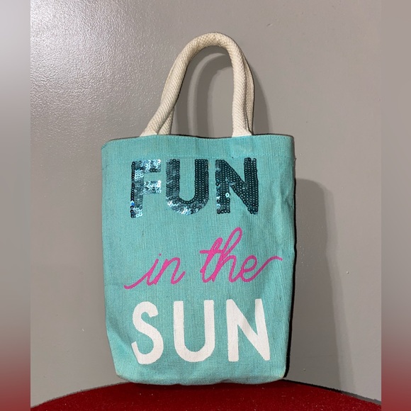 Small Summer Bag - Picture 1 of 7